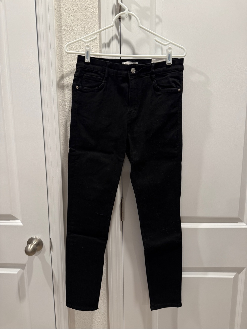 Zara Sculpt mid-rise ankle length Black Women’s Jeans
